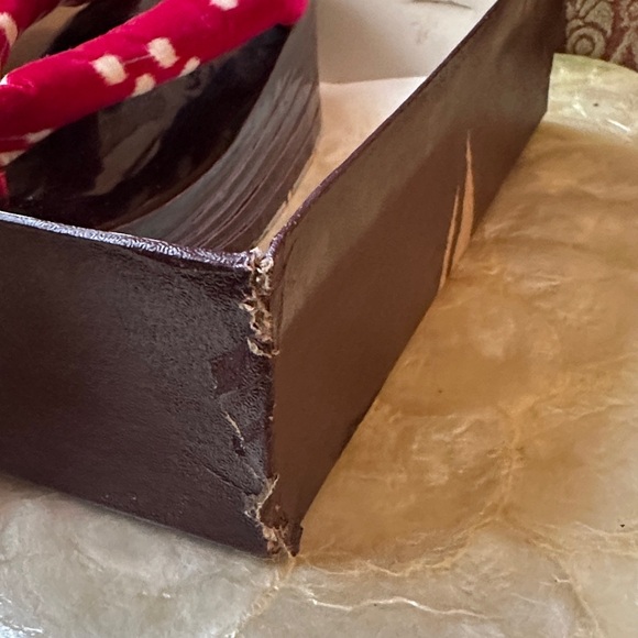 Vintage Red and Black Traditional Japanese Sandals, wooden and layered - Picture 6 of 12